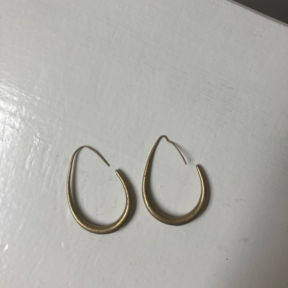Earrings - Picture 1 of 4